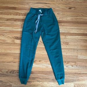 Hunter Green Zamora Jogger FIGS